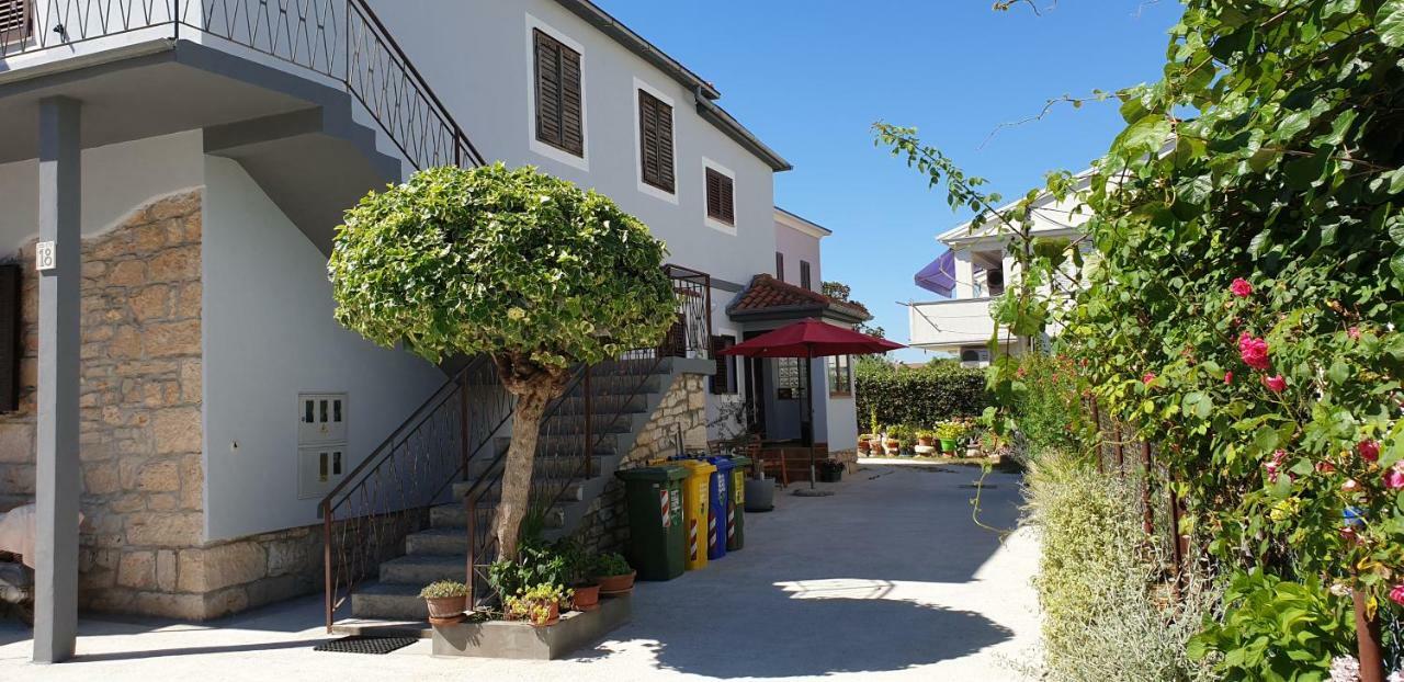 Latis Apartment Rovinj Bagian luar foto