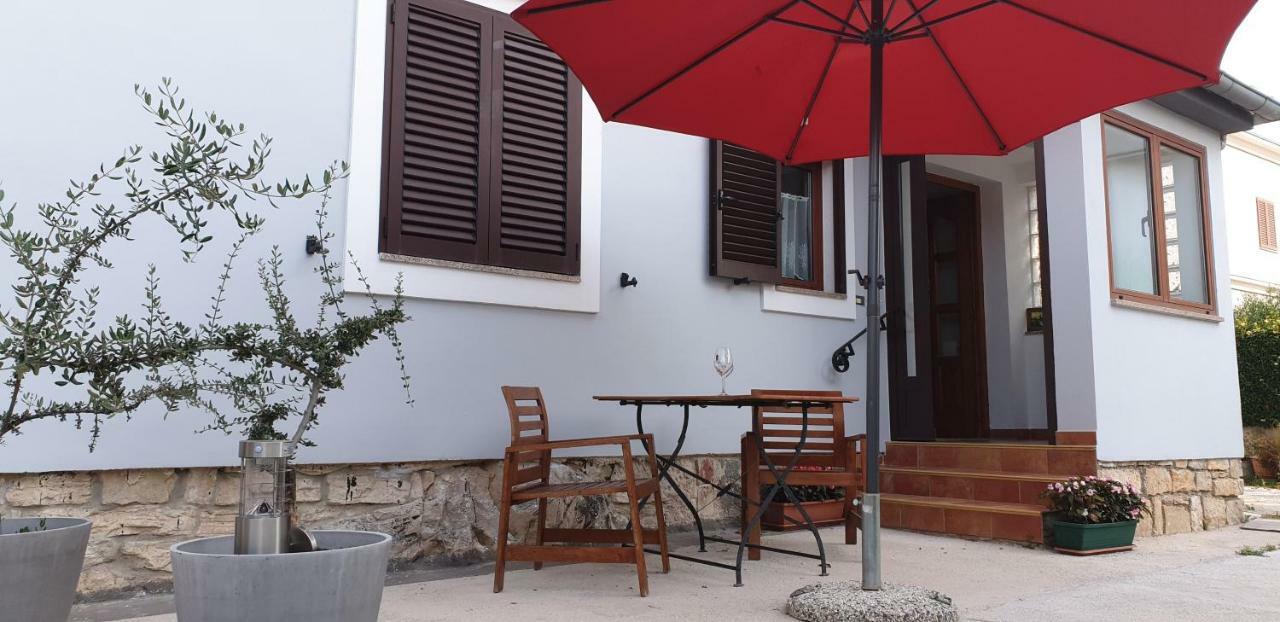 Latis Apartment Rovinj Bagian luar foto